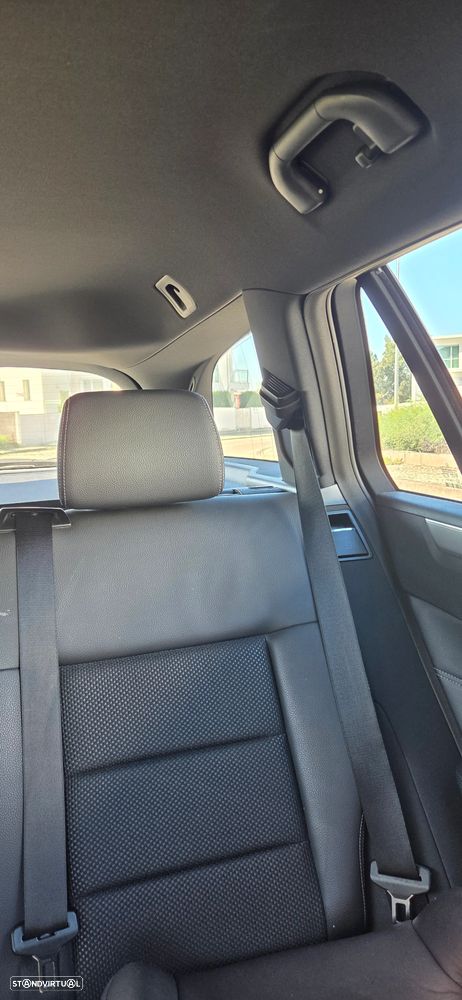 Mercedes-Benz E 300 Bluetec Hybrid Avantgarde - 17