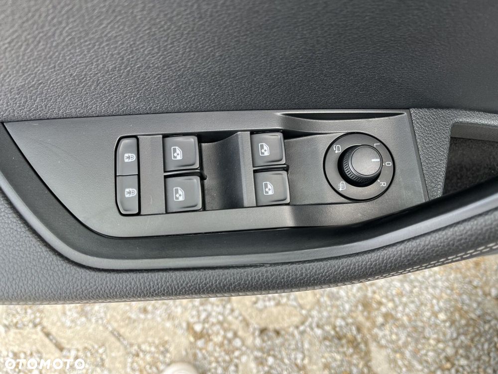 Skoda Superb 2.0 TSI Style DSG - 25