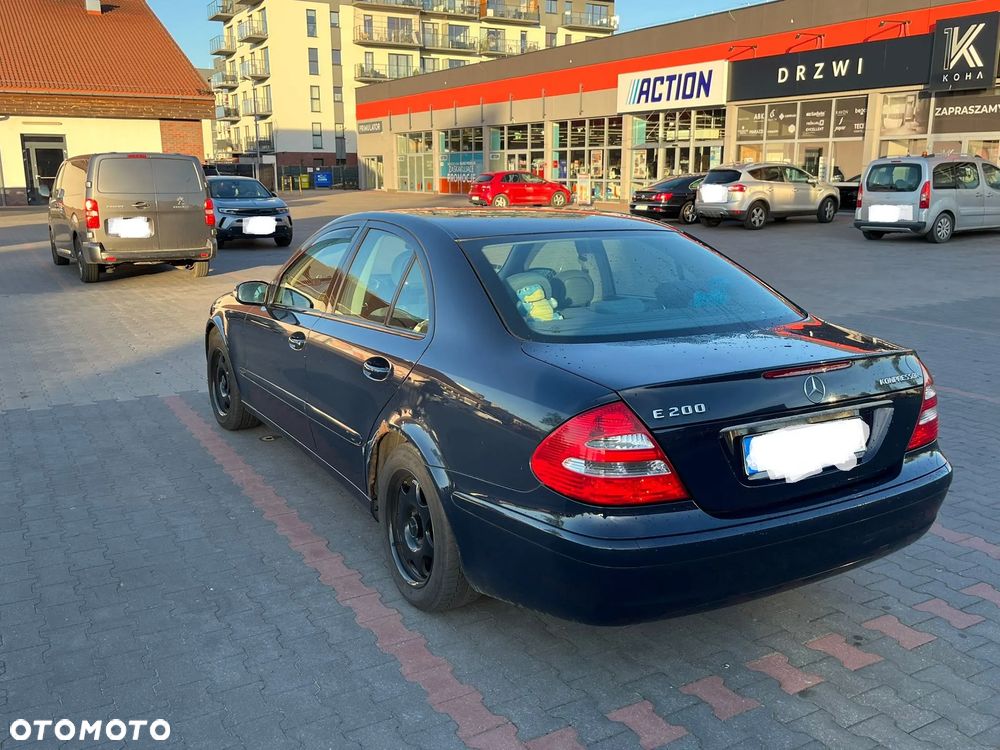 Mercedes-Benz Klasa E 200 Kompressor T Classic - 9