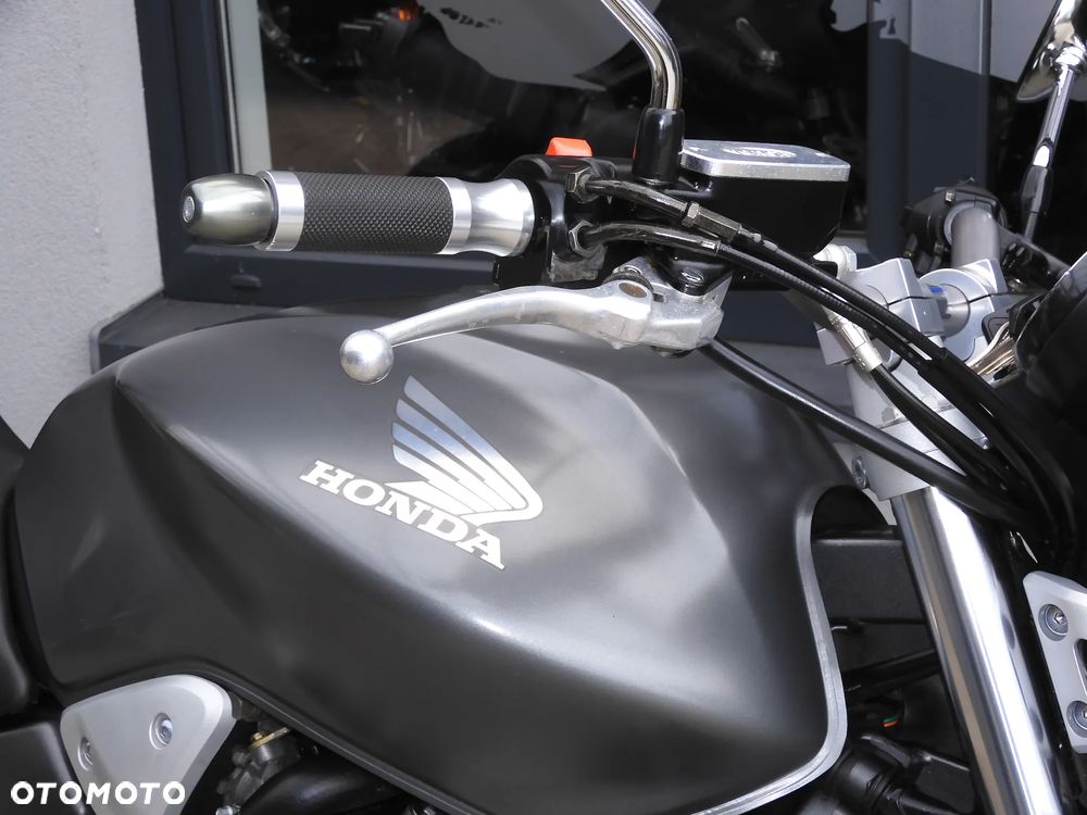 Honda Hornet - 12