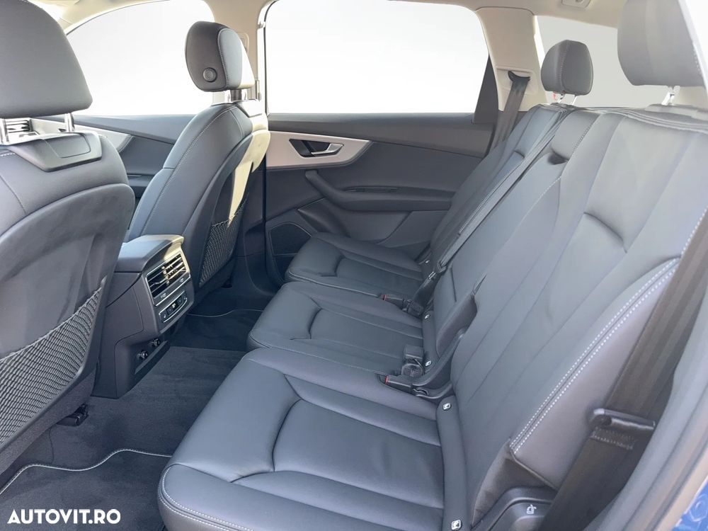 Audi Q7 55 TFSI e quattro Tiptronic PHEV S Line - 12