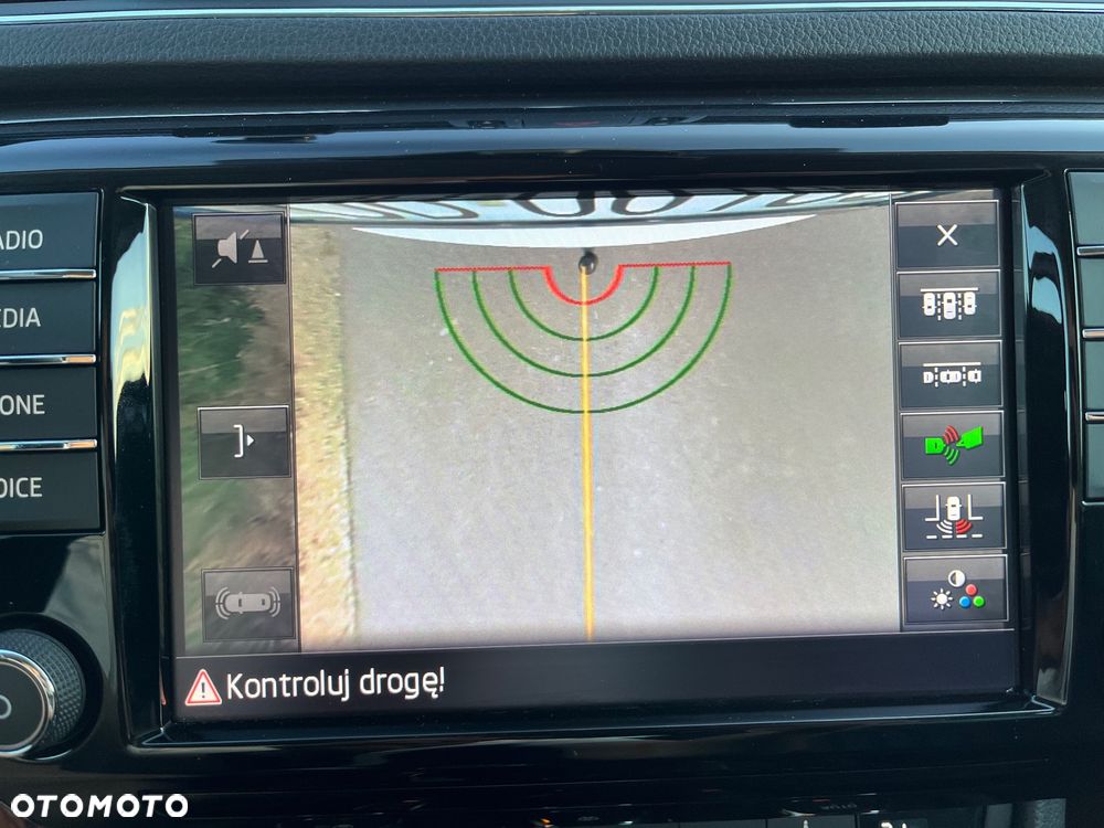 Skoda Superb 2.0 TDI Premium Edition - 36