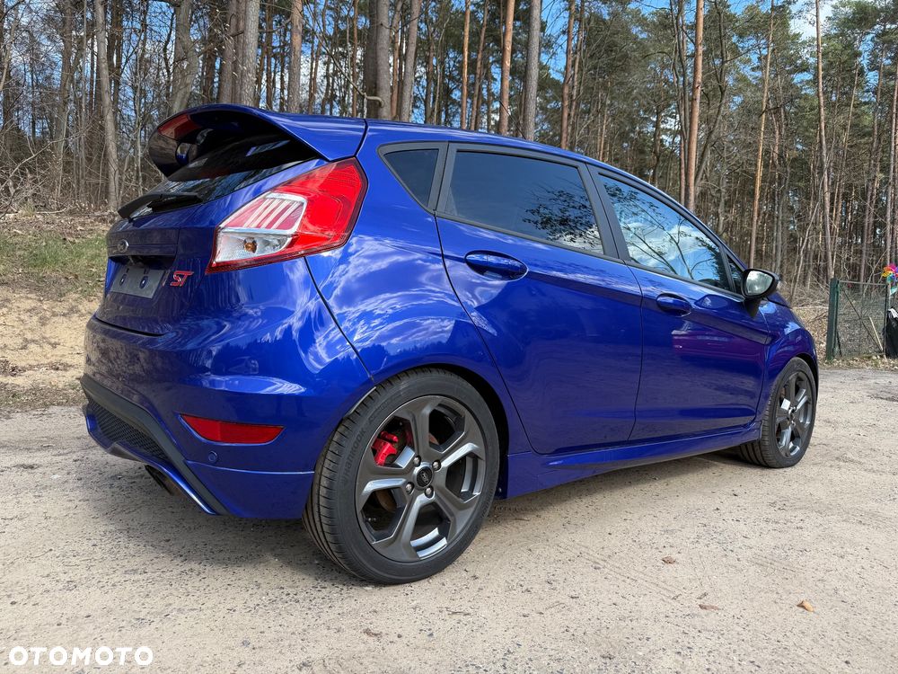 Ford Fiesta 1.6 EcoBoost ST - 15