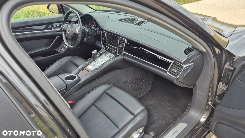 Porsche Panamera - 29