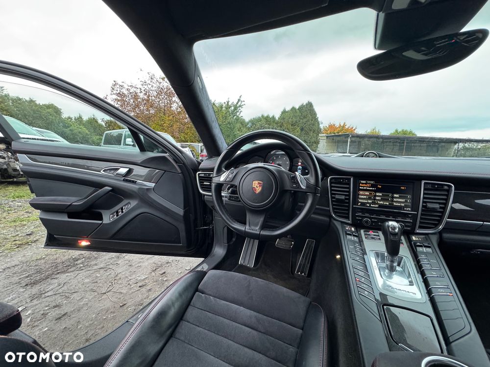 Porsche Panamera GTS PDK - 7