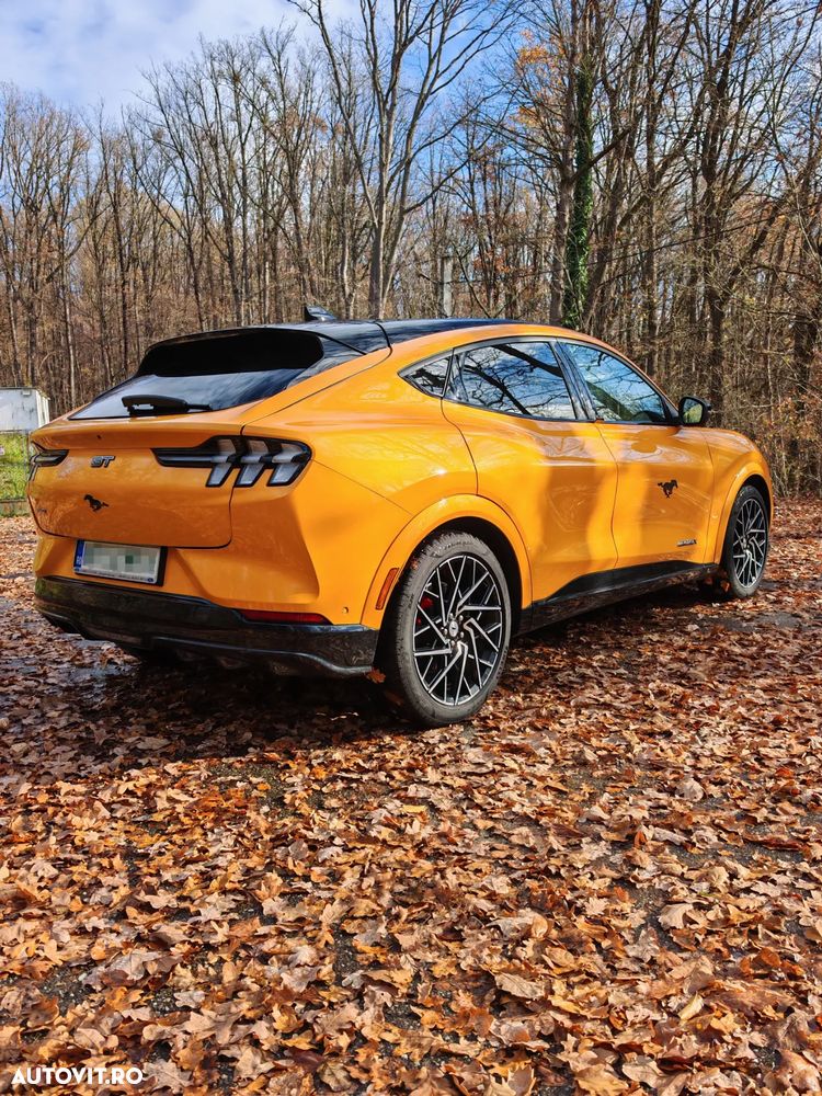 Ford Mustang Mach-E AWD GT - 3