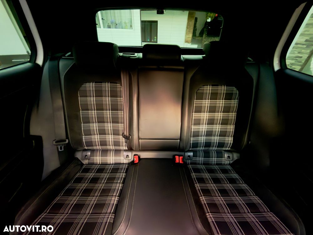 Volkswagen Golf GTD 2.0 TDI SCR DSG - 13