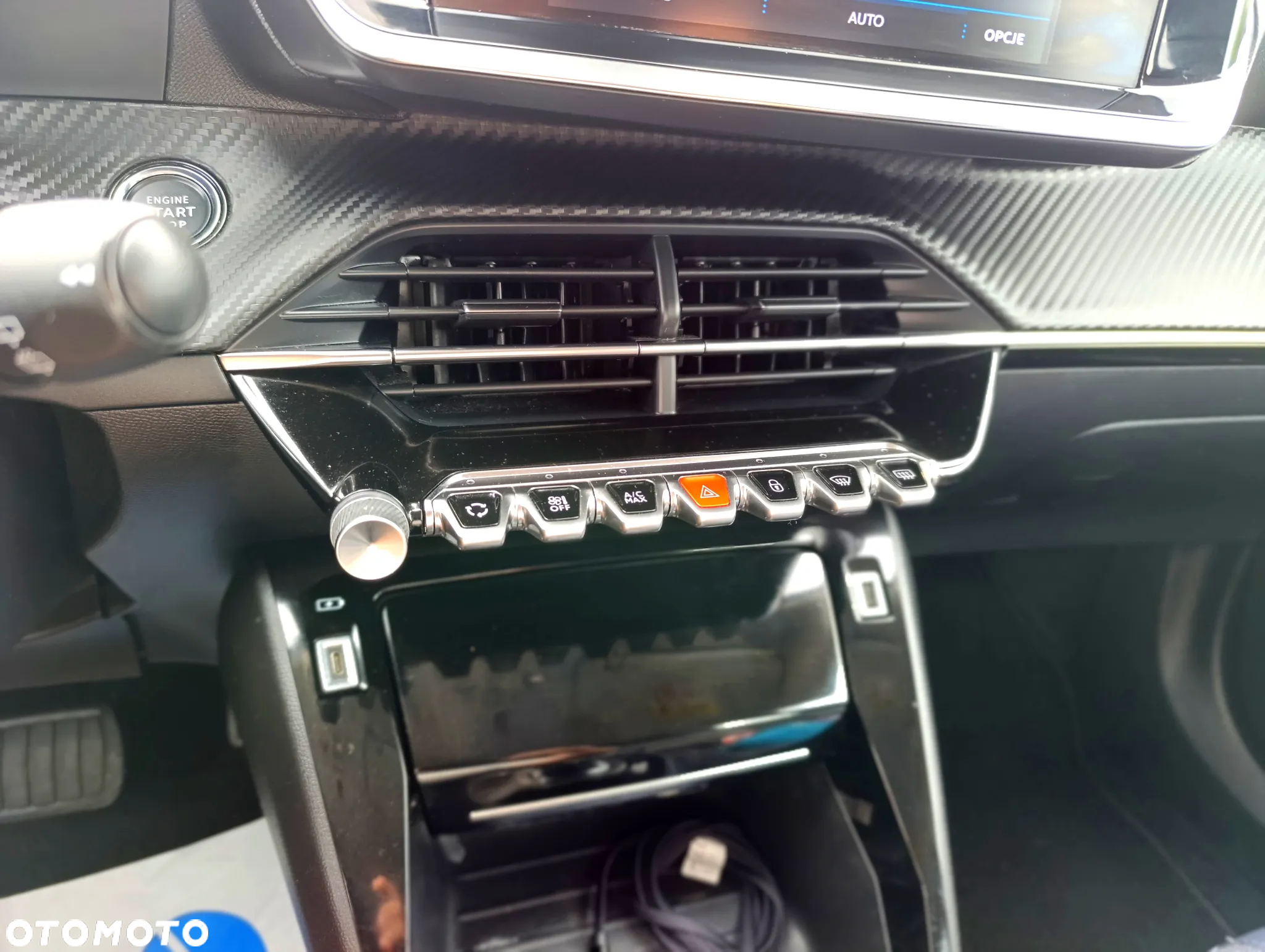 Peugeot 2008 BlueHDi 130 Allure S&S EAT8 - 24