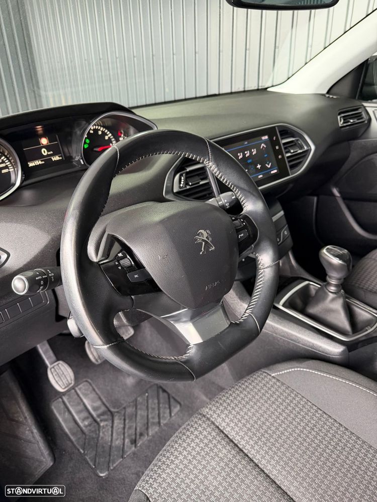 Peugeot 308 1.2 PureTech Active Pack - 9