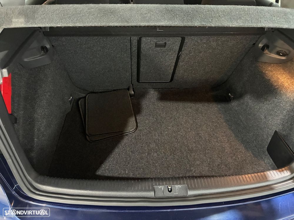 VW Golf 1.9 TDi BlueM. Trend. Pack - 16