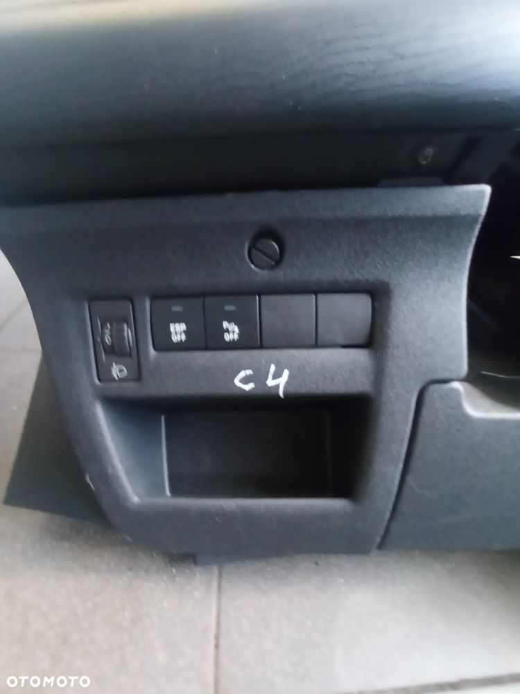 Deska rozdzielcza konsola Citroen C4 - 6