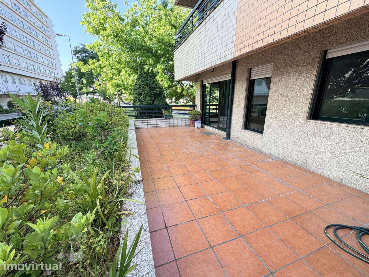 T1 com Terraço Privativo e Garagem – Leça do Balio - Grande imagem: 5/17