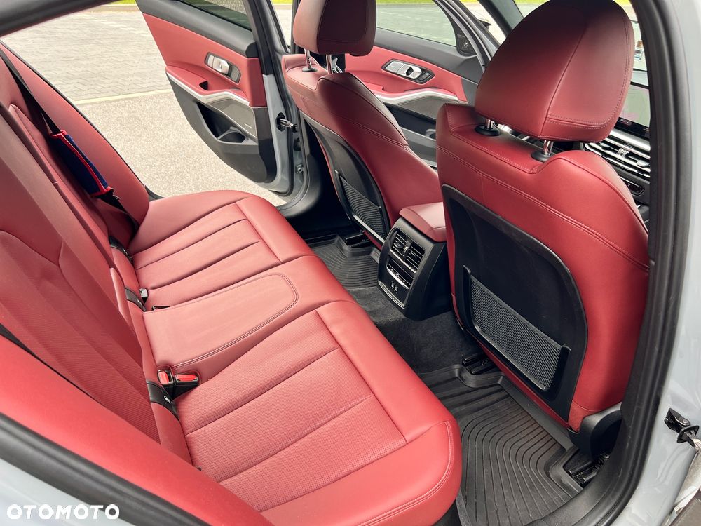 BMW Seria 3 M340i xDrive sport - 12