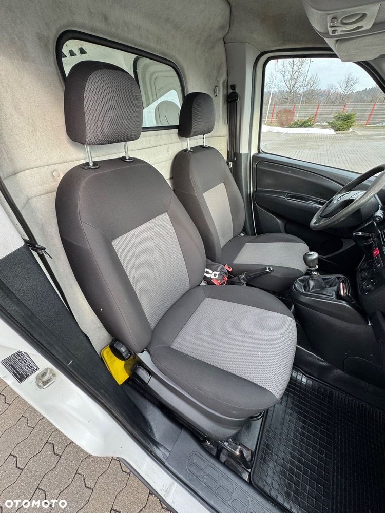 Opel Combo 1.6 CDTI Cosmo - 10