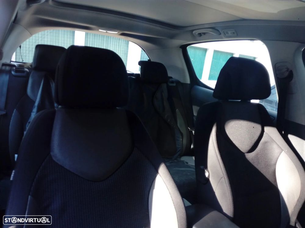 Peugeot 308 1.6 HDi Sport CMP6 - 6