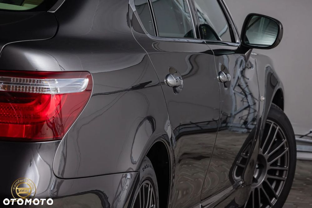 Lexus LS 600h Superior - 17