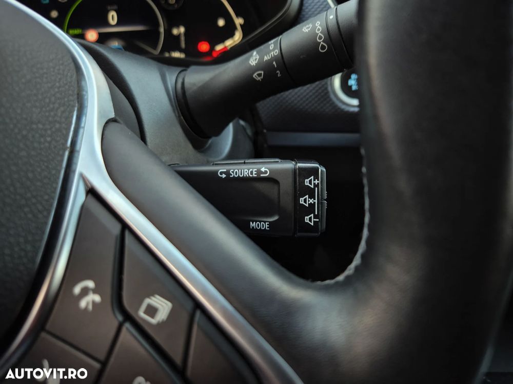 Renault Arkana E-TECH 145 Evolution - 21