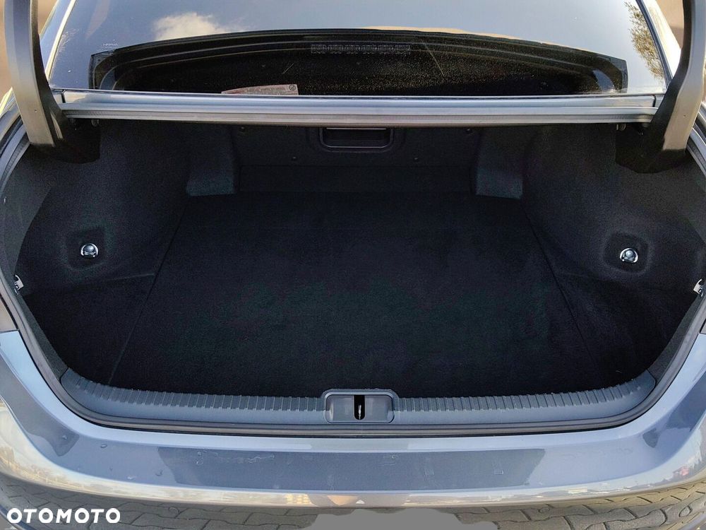 Lexus ES 300h Prestige - 38