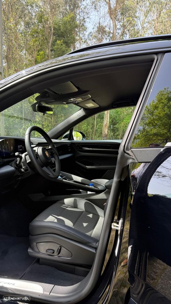 Porsche Macan Electric - 31