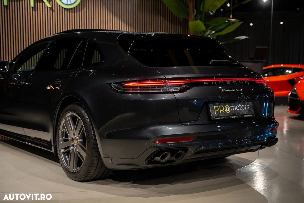 Porsche Panamera - 22