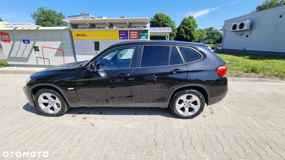BMW X1 sDrive18i Sport Line - 18