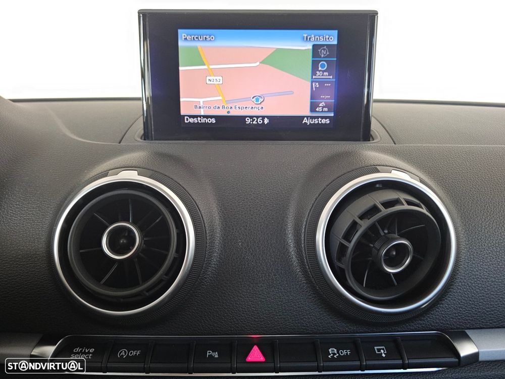 Audi A3 Sportback 1.6 TDI Attraction Ultra - 12