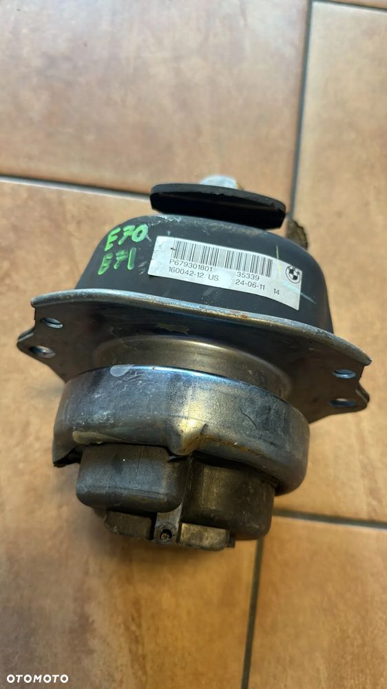 PODUSZKA SILNIKA PRAWA BMW E70 E71 6793018 - 2