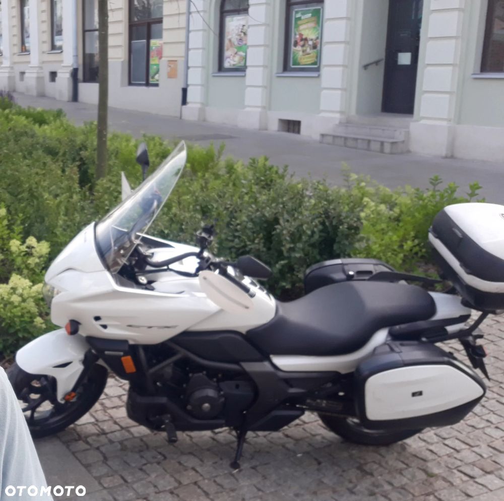 Honda CTX - 6
