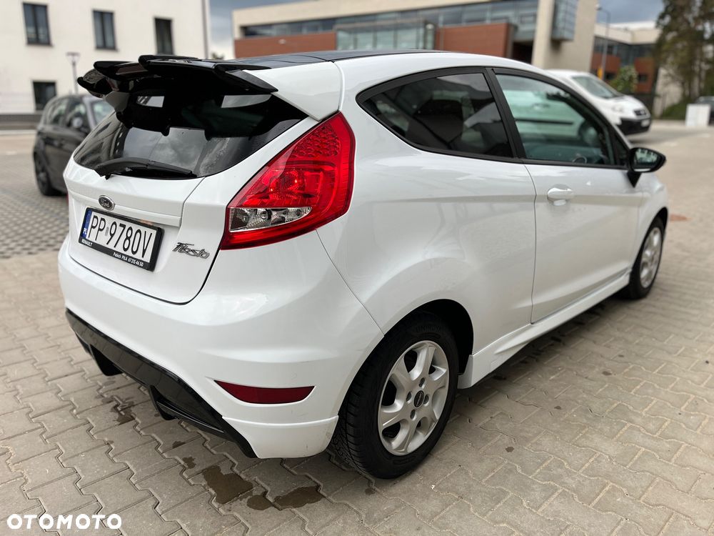 Ford Fiesta 1.6 Sport - 6