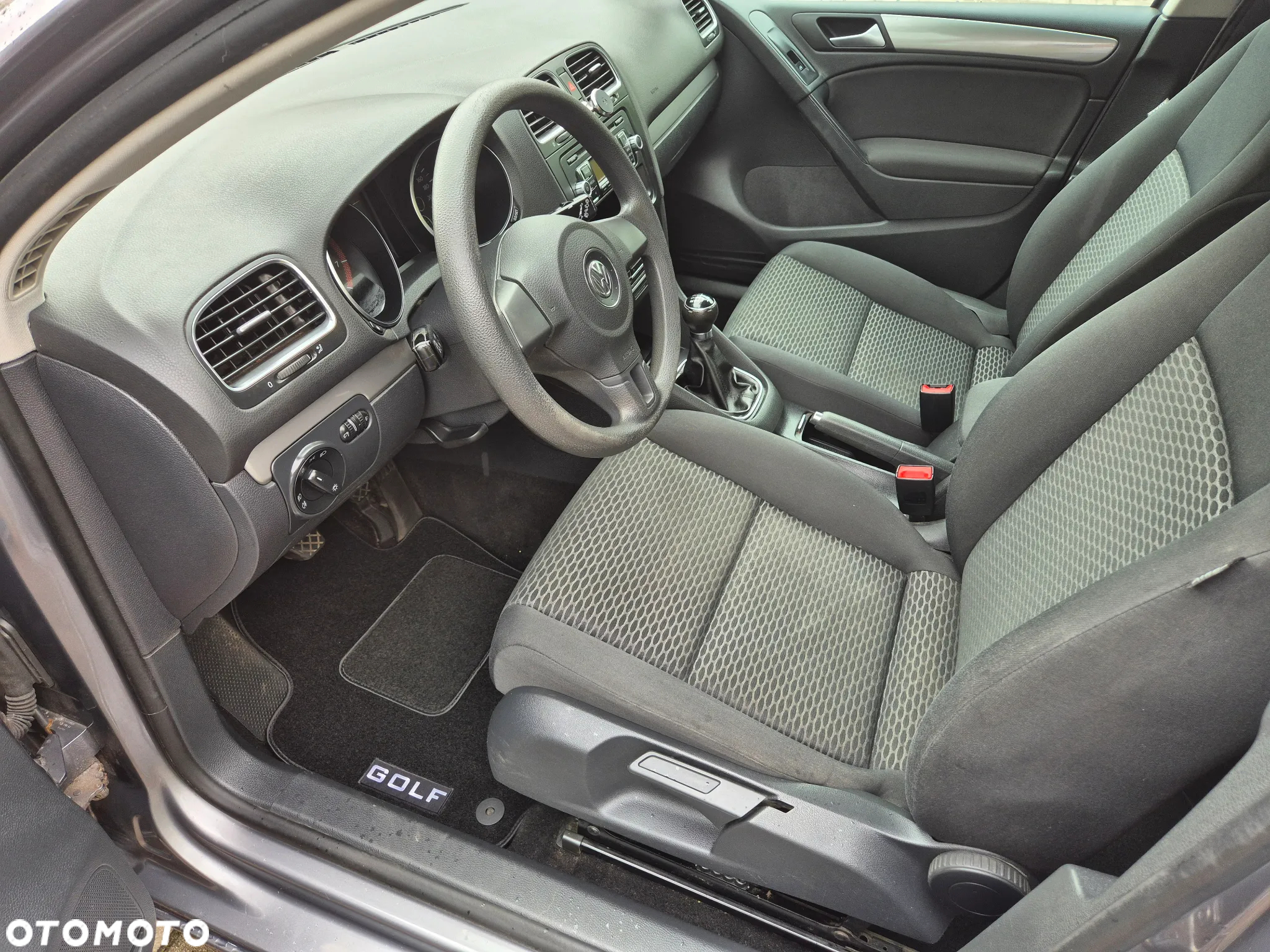 Volkswagen Golf - 12