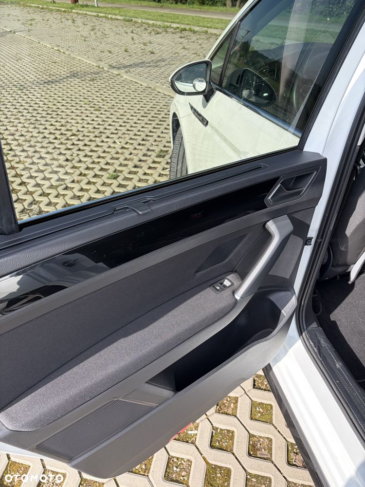Volkswagen Touran - 23