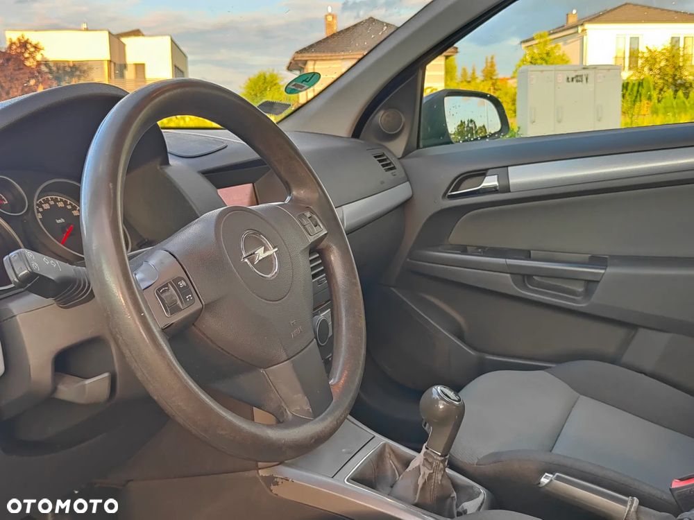Opel Astra 1.6 Enjoy - 18