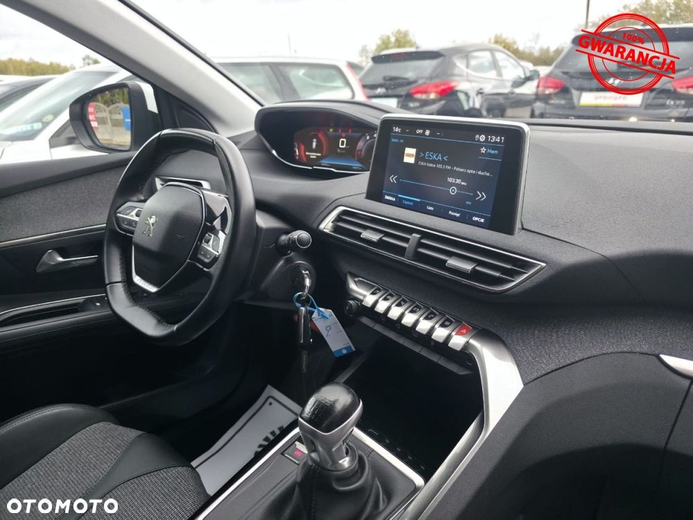 Peugeot 3008 PureTech 130 Stop & Start GPF Allure Pack - 26