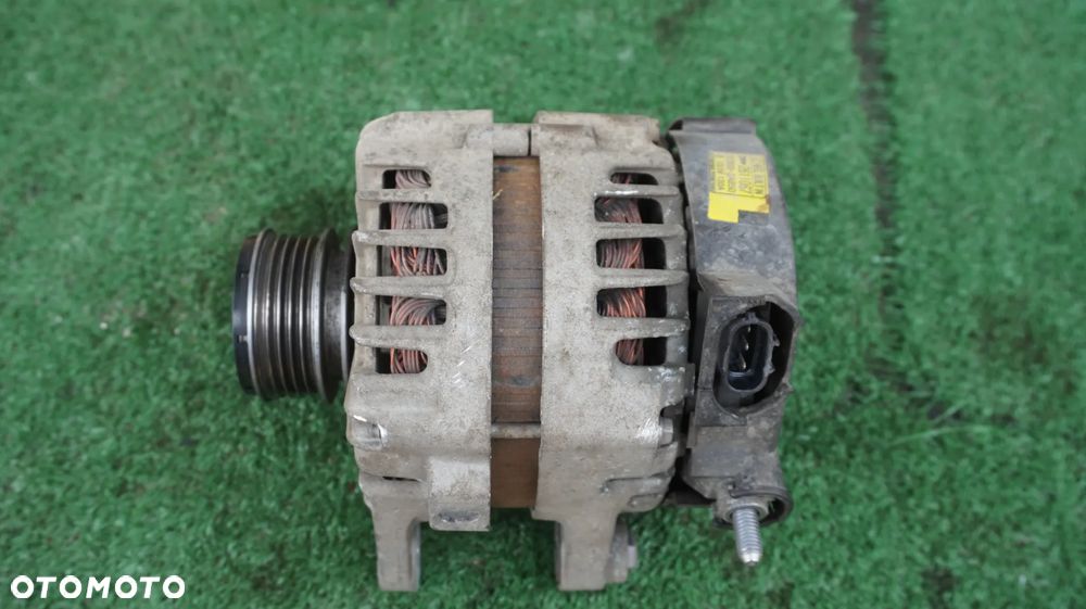 Alternator 37300-2A850 Hyundai ix35 i30 Kia Carens Sportage III 1.7 CRDI 130A - 1
