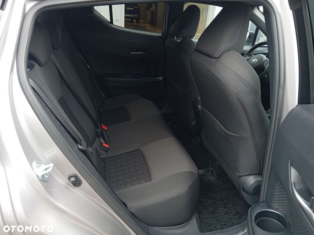 Toyota C-HR - 10