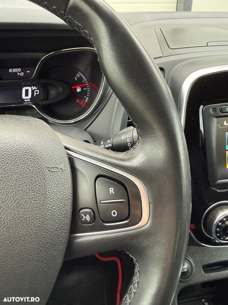 Renault Captur - 23