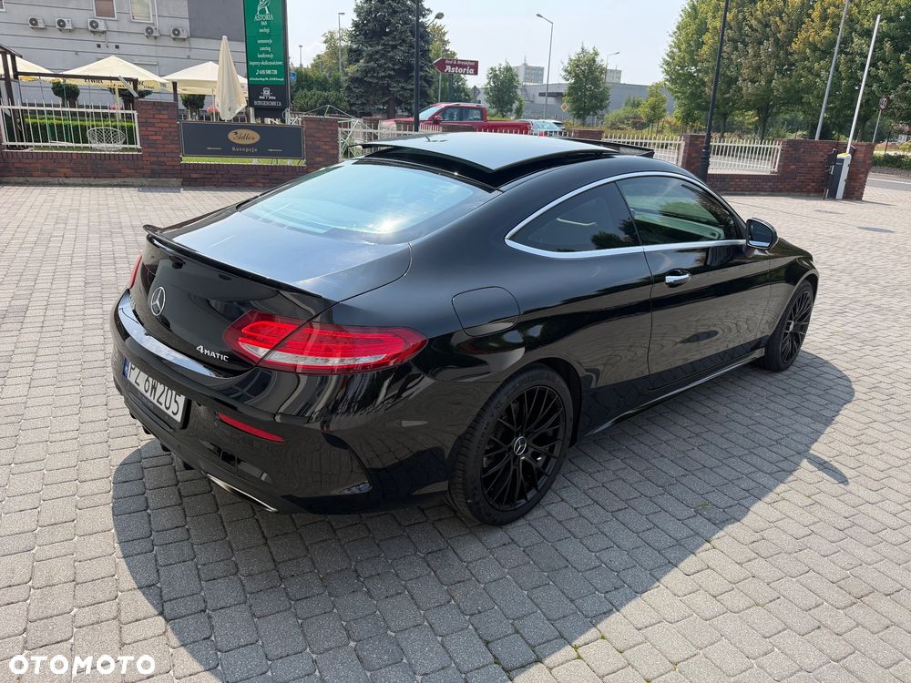 Mercedes-Benz Klasa C 300 4MATIC 9G-TRONIC - 9