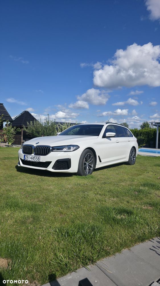 BMW Seria 5 520d xDrive mHEV M Sport sport - 4