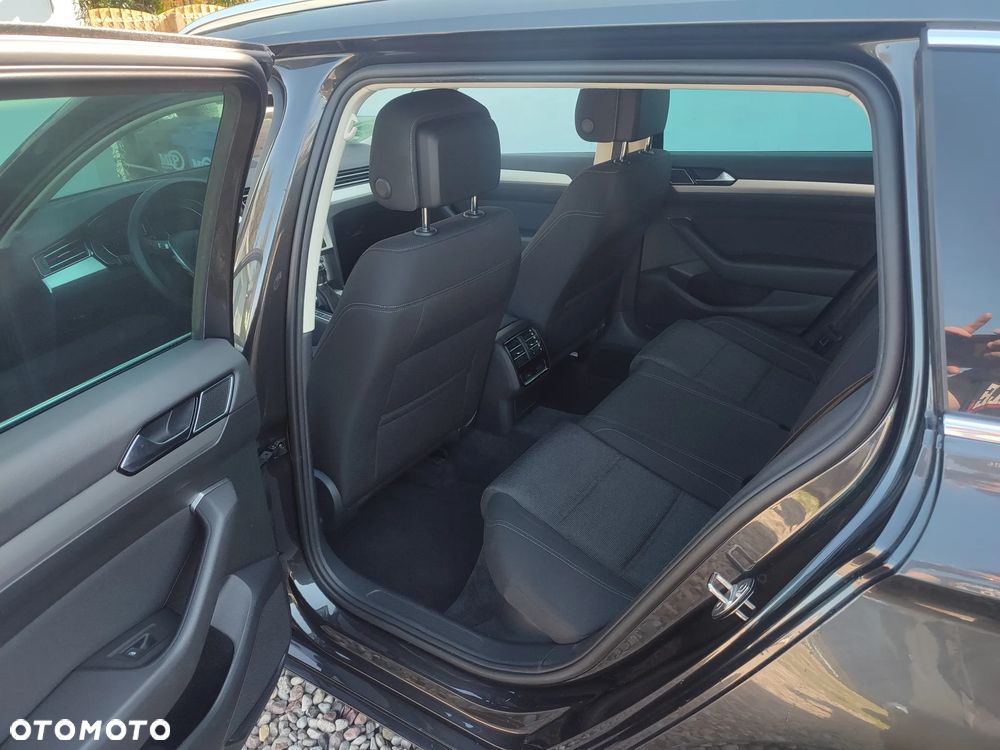 Volkswagen Passat 2.0 TDI (BlueMotion Technology) Highline - 20