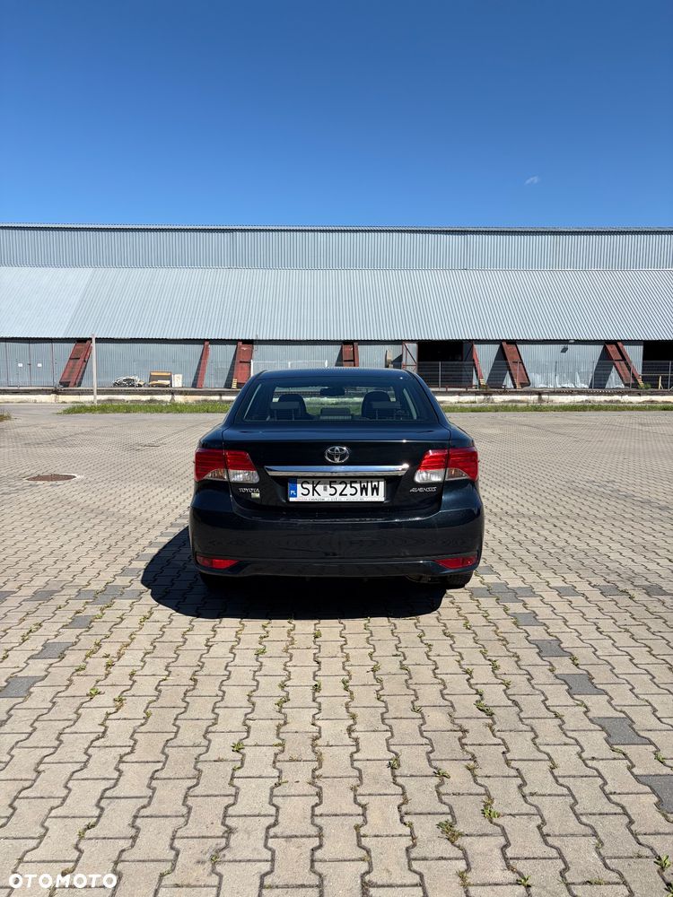 Toyota Avensis 1.8 Sol - 6