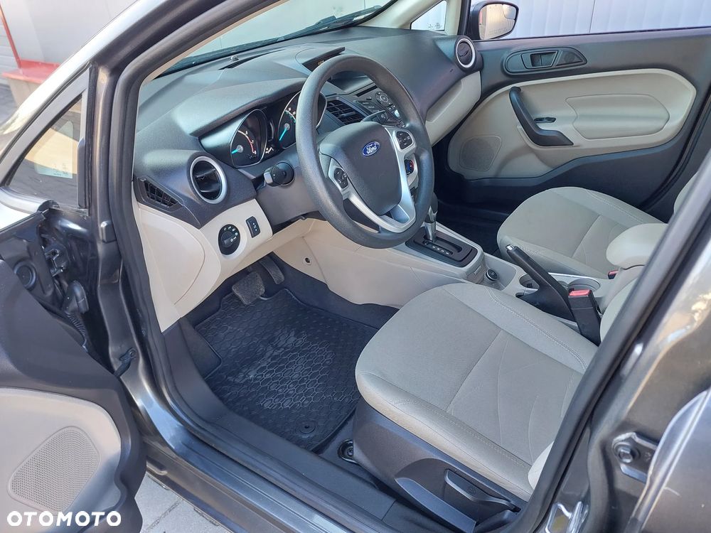 Ford Fiesta - 16
