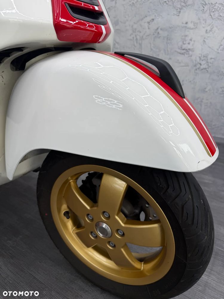 Vespa GTS - 13