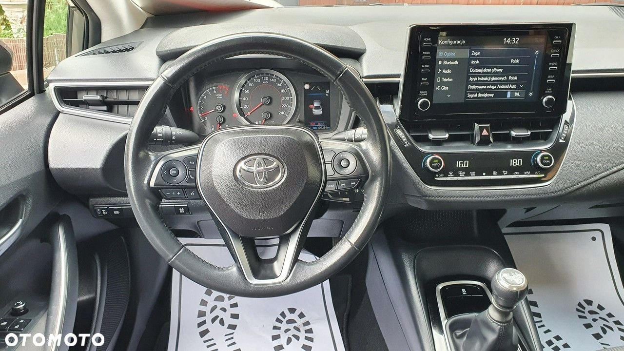 Toyota Corolla 1.6 Comfort - 16