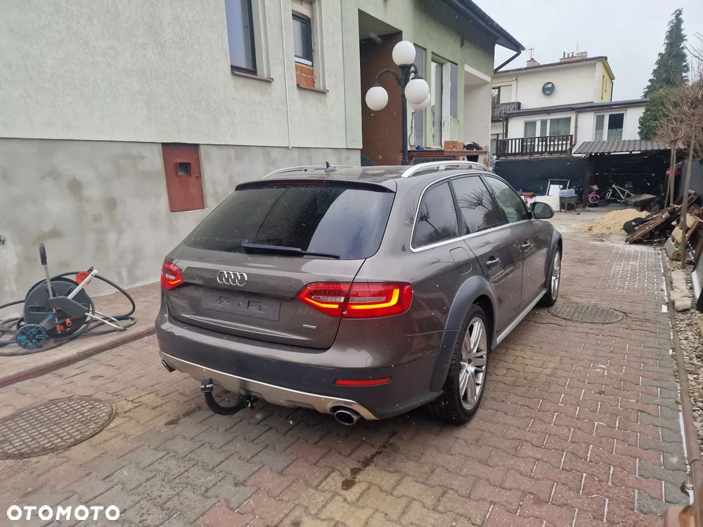 Audi A4 Allroad - 4