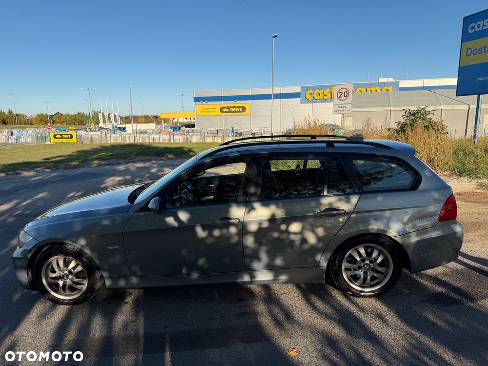BMW Seria 3 320i - 3