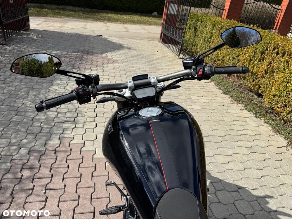Ducati Diavel - 4