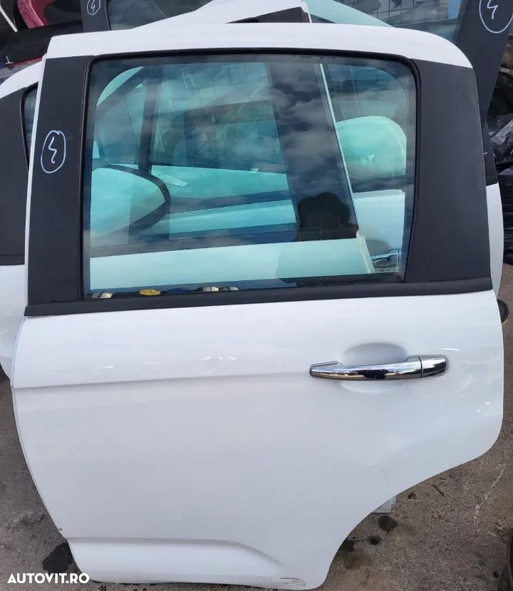 Vindem usa stanga spate complecta pentru Citroen C 3 din 2013 - 3