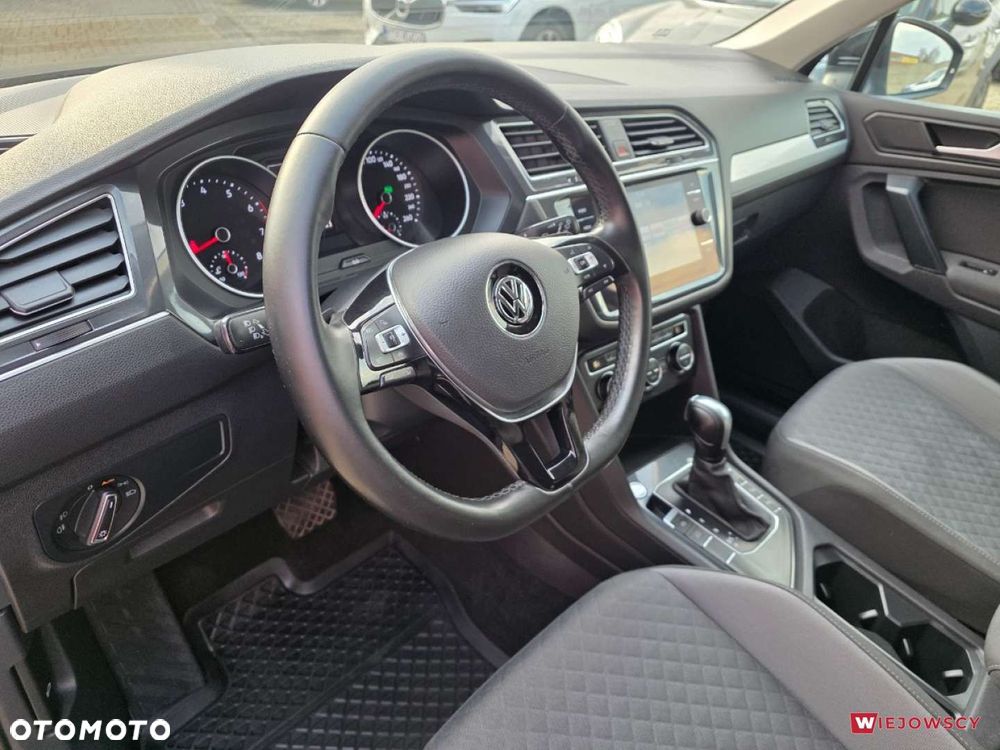 Volkswagen Tiguan - 14