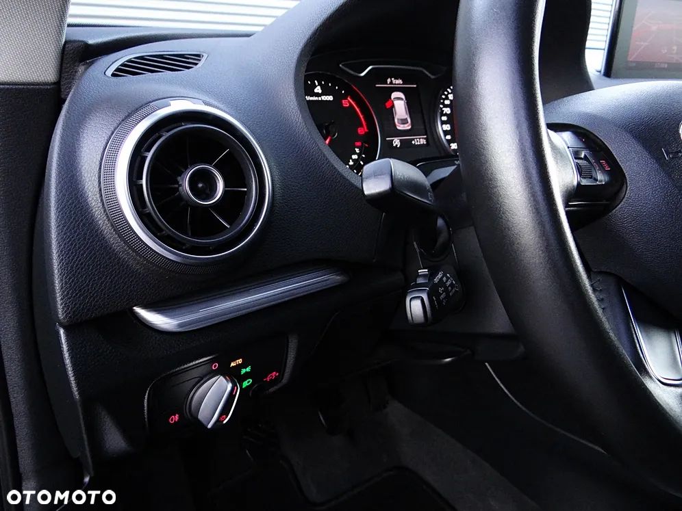 Audi A3 Sportback 2.0 TDI quattro Attraction - 29