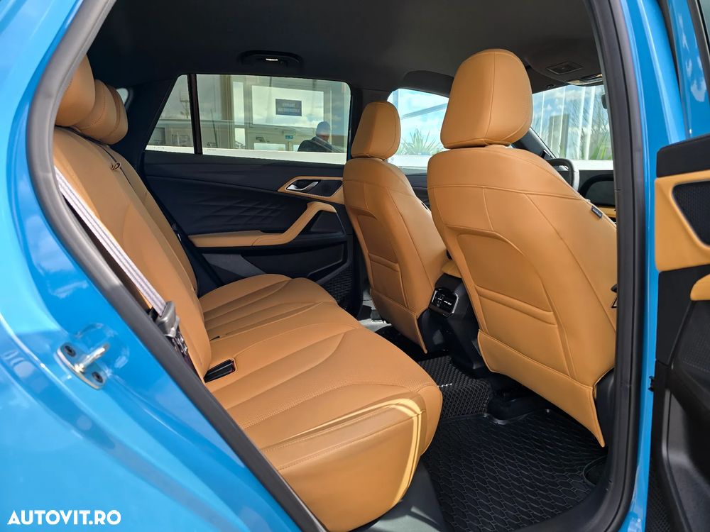 MG HS 1.5 T-GDi HEV Exclusive - 12